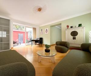 Design Appartment 100sqm close to Palais Beach and Restaurants