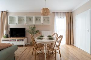 Apartament Oliwny 34 - balkon z widokiem na góry