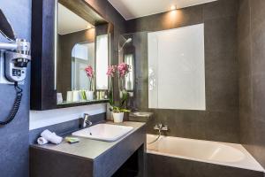 Hotels Hotel Duret Paris Champs Elysees : photos des chambres