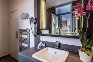 Hotels Hotel Duret Paris Champs Elysees : photos des chambres