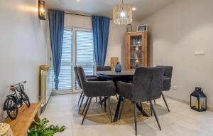 Cozy Home In Klis With Wifi