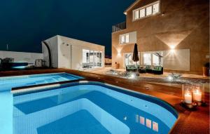 Amazing Home In Praznica With Sauna 