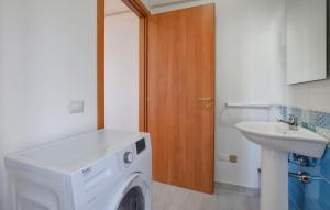 Awesome Apartment In Santa Lucia Del Mela img22
