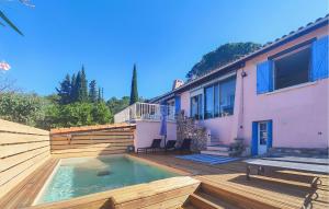 Maisons de vacances Awesome Home In Roquebrun : photos des chambres