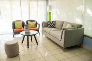 Private Villa With Resort Experience