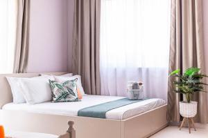 Himara City 24 - Central & Beach Access