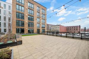 Comfy 1BD1BA Riverside Apt W QueenBdLaundryTV