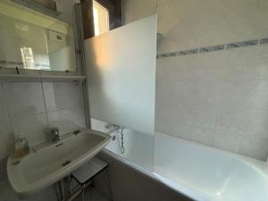 Spacieux 3 pièces avec balcon, coeur des commerces à Tignes - FR-1-449-22