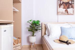 Himara City 25 - Central & Beach Access