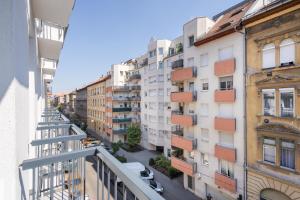 Rose Garden Residence - Boutique Apartments in City Center