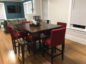 Center Midtown WalkUp