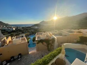 Lækkert poolhus på Kreta - Dhamnóni