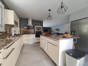 Belle villa avec piscine vue montagne à 10 mn de la mer à Argeles