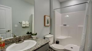 Spacious 1Bedroom 1bath Heart of Redmond