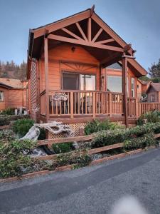 Odysea Ocean Cabin 26 W Jacuzzi & Modern Decor - 4hvězdičkové hotely ve městě Smith River