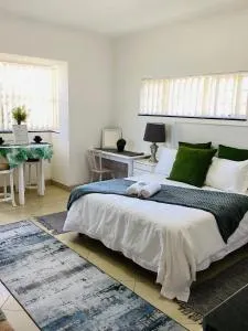 Ameni Air B&B - Humewood