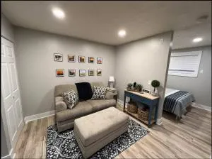 Gold Coast Studio - Sidney