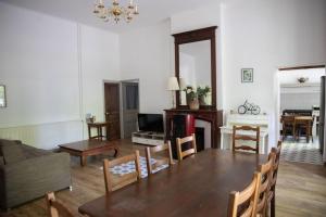Appartements notre dame des anges : Appartement - Vue sur Piscine 
