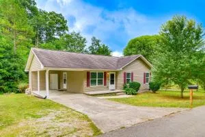 Campton Cottage with Hot Tub, Near Hiking and Climbing - High Falls