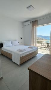 Double Room with Sea View room in Lumra Rooms
