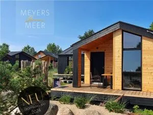 Werder Chalet -- WOLKE 7 -- Ostsee-Strand 150m I Sauna I eKamin I Tiny House für 2 Personen I by "Meyers am Meer" - Niendorf