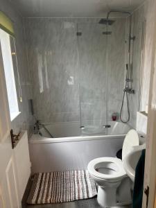 5 minutes to Glasgow airport