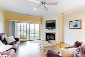 Mystic Marina, Unit 204