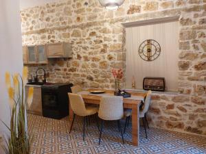 Stone-built Villa Nesseris 80 m2