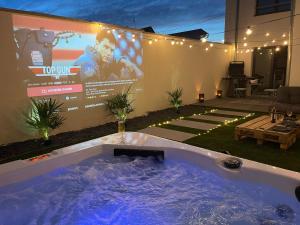 Maisons de vacances Full House, Jacuzzi, Netflix, 8 pers, free Parking 10- Colmar : photos des chambres