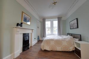 Stylish Fringe Flat Near Leith Walk Fast Wi-Fi & Self Check-In