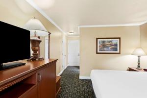 Deluxe King Room - Non Smoking room in Best Western Miners Inn Yreka