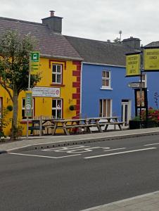 Stay in Annascaul Village at Aidos