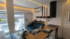 Larisa Absolute Suites, Sky View Smart Home