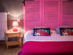 Maisons de vacances Gite de charme renove avec cheminee, terrasse et proche randonnees - Capacite 13 pers. - FR-1-410-179 : photos des chambres