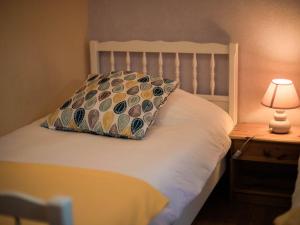 Maisons de vacances Gite de charme renove avec cheminee, terrasse et proche randonnees - Capacite 13 pers. - FR-1-410-179 : photos des chambres