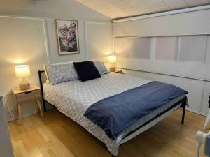 Bayside Living - Walk to Water - Central location