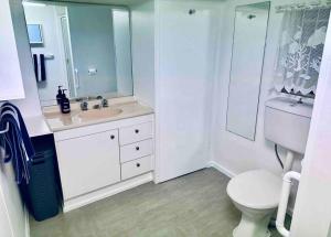 Bayside Living - Walk to Water - Central location