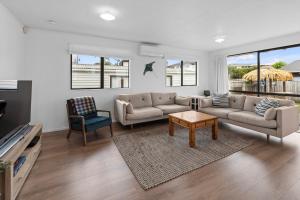 The Summer Pad - Omaha Holiday Home