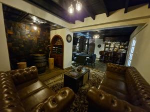 Lindo casarão com piscina para Eventos