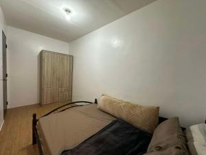 Entire Townhouse - SANTO TOMAS BATANGAS