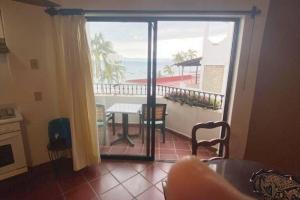 beach front one bed one bath fabulous views in zona roman