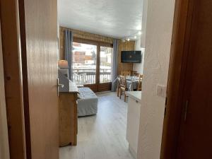 Appartements Appartement 2 pieces avec parking, pres des pistes - 5 couchages - FR-1-603-103 : photos des chambres