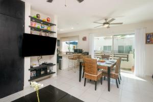 Downtown Penthouse, Pool, PVT Roof Terrace with BBQ