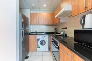 HAVN - 2 Bedroom at Dubai Marina, 10min to Metro