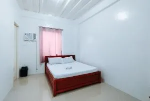 RedDoorz at Elton Guesthouse - Tangalan