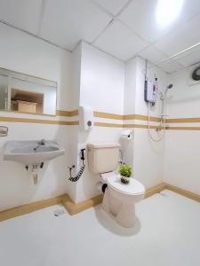 The Little Star Studio Hotel- Star Regency