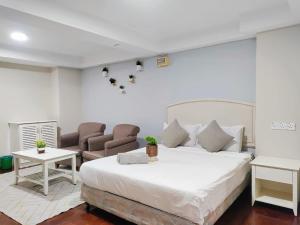 The Little Star Studio Hotel- Star Regency