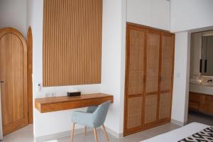 Chic Designer 1 BR villa with pool