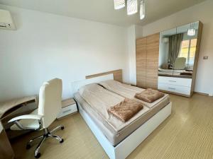 Top central apartment