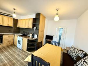 Top central apartment